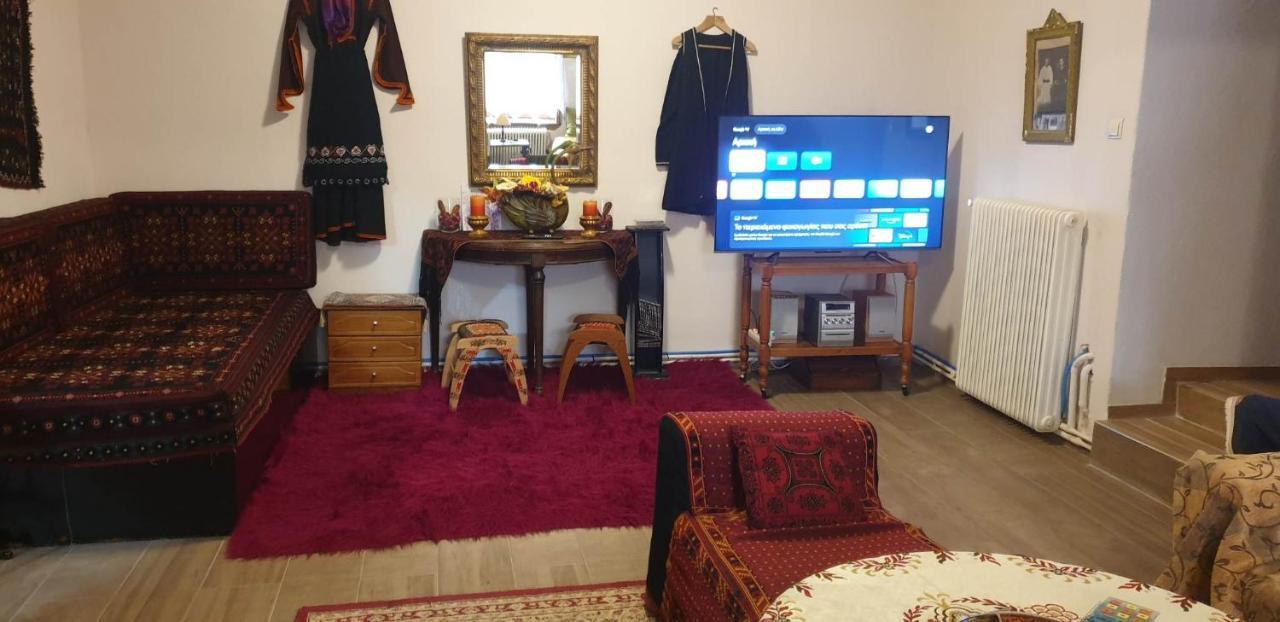 Eufrosini Guesthouse Мецовон Экстерьер фото